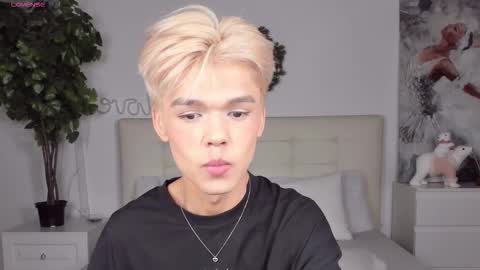 Snapshot of felix_rey chatting on December 16, 2025, 6:46 pm Felix online show from December 16, 2025, 6:46 pm