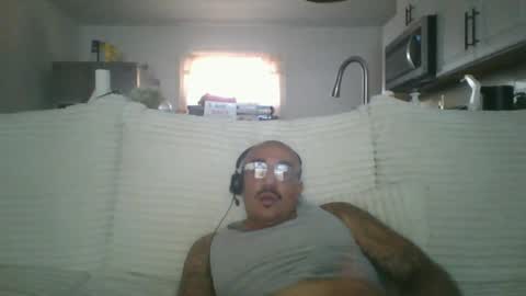 Snapshot of felixrlarios25 chatting on June 16, 2026, 3:47 pm felixrlarios25 online show from June 16, 2026, 3:47 pm