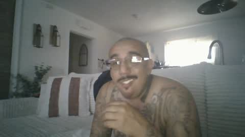 Snapshot of felixrlarios25 chatting on August 3, 2026, 5:49 pm felixrlarios25 online show from August 3, 2026, 5:49 pm