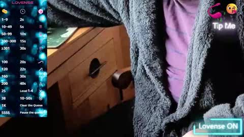 Adam online show from October 2, 2025, 7:59 am