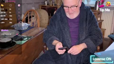 Adam online show from November 7, 2025, 7:30 am