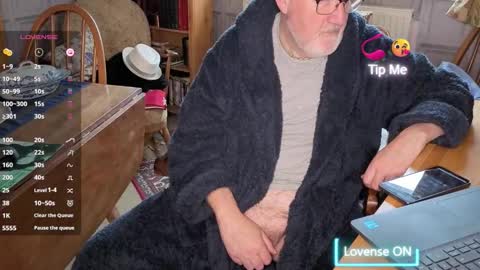 Adam online show from November 15, 2025, 9:28 am