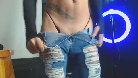 fem666skynny online show from October 27, 2025, 3:05 pm