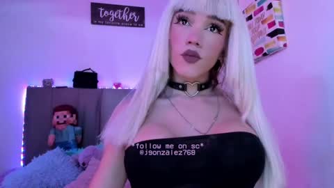 fem_boy6 online show from December 25, 2024, 12:47 pm