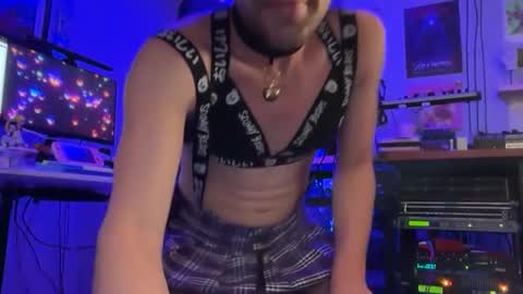 femboyfangs online show from October 31, 2025, 3:07 am