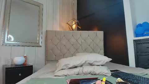 Snapshot of femboy_max chatting on September 11, 2025, 12:27 pm Femboy Max online show from September 11, 2025, 12:27 pm
