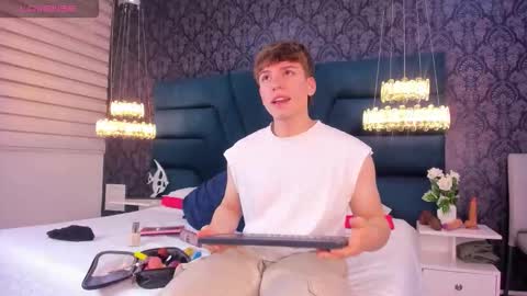 Femboy Max online show from February 3, 2026, 12:10 pm