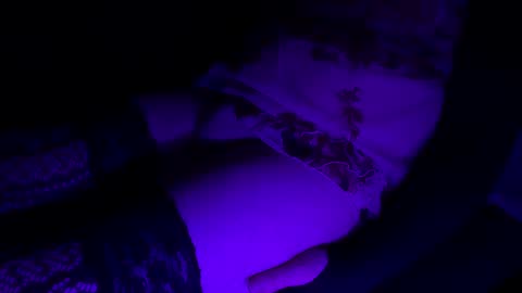 Snapshot of femboywannabe chatting on December 31, 2024, 1:52 pm ElaraJean online show from December 31, 2024, 1:52 pm