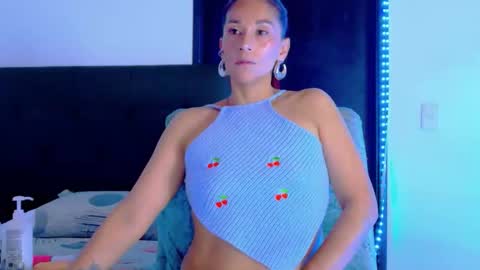 stefannia online show from January 17, 2026, 10:35 pm