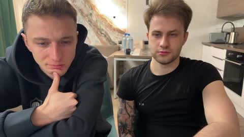 ferminlune online show from April 11, 2026, 7:18 pm