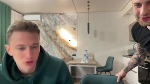 ferminlune online show from April 13, 2026, 5:40 pm