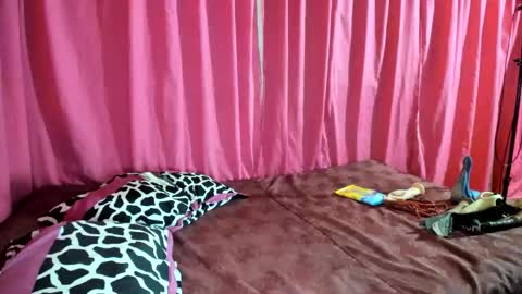 fernanda online show from September 15, 2025, 9:04 pm