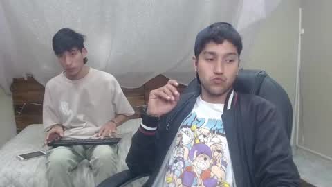 Snapshot of ferphoenix_ chatting on January 15, 2025, 3:33 am FER PHOENIX online show from January 15, 2025, 3:33 am