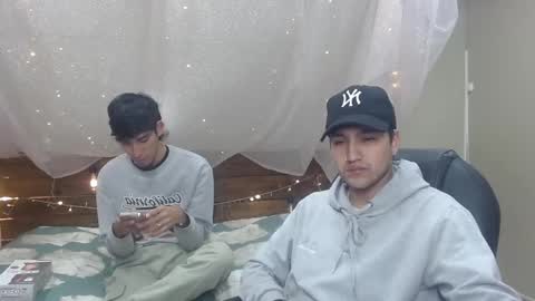 Snapshot of ferphoenix_ chatting on January 22, 2025, 3:20 am FER PHOENIX online show from January 22, 2025, 3:20 am