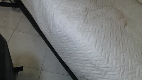 Snapshot of ferphoenix_ chatting on February 1, 2025, 9:43 am FER PHOENIX online show from February 1, 2025, 9:43 am