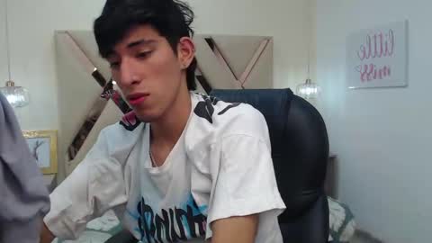 Snapshot of ferphoenix_ chatting on February 27, 2025, 3:58 am FER PHOENIX online show from February 27, 2025, 3:58 am