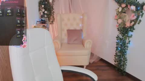 ferry_tail online show from December 18, 2024, 5:21 pm