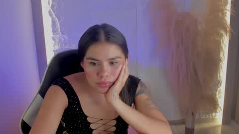 Fer  online show from May 22, 2026, 3:35 am