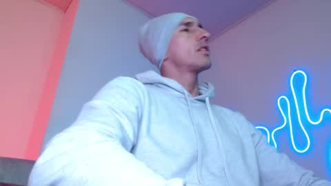 Snapshot of festbody1 chatting on January 22, 2025, 1:11 pm Festbody1 online show from January 22, 2025, 1:11 pm