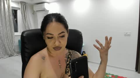 Snapshot of fetishcatalea chatting on June 15, 2026, 7:27 pm Catalea DM online show from June 15, 2026, 7:27 pm