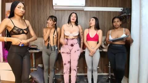 Snapshot of fetishcouples chatting on April 10, 2026, 11:26 am alice and samm online show from April 10, 2026, 11:26 am