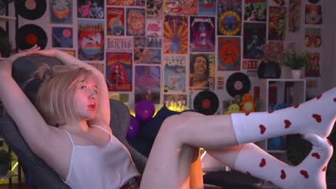 Rey online show from December 6, 2024, 5:44 pm