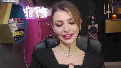 Snapshot of fetishsarah chatting on February 26, 2025, 7:38 pm Sarah online show from February 26, 2025, 7:38 pm