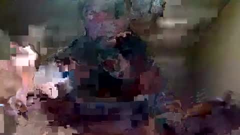 Snapshot of fffjj021 chatting on December 29, 2024, 1:34 am Raised in 90s online show from December 29, 2024, 1:34 am