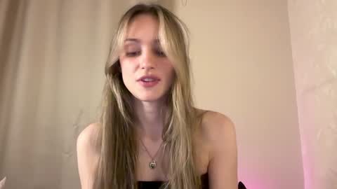 Snapshot of fflloowweerr chatting on January 14, 2025, 1:38 pm Lisa online show from January 14, 2025, 1:38 pm