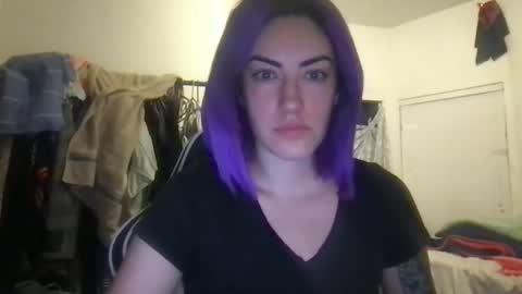 fgsammie online show from April 18, 2026, 3:32 am