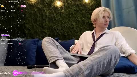 Thomas online show from November 23, 2025, 8:08 pm