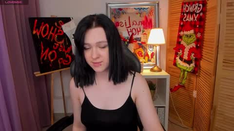 fiamoory online show from December 14, 2024, 4:34 am