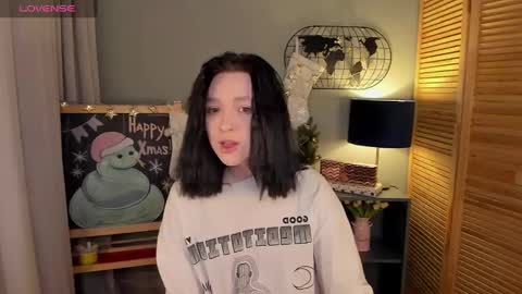 fiamoory online show from December 17, 2024, 1:18 am