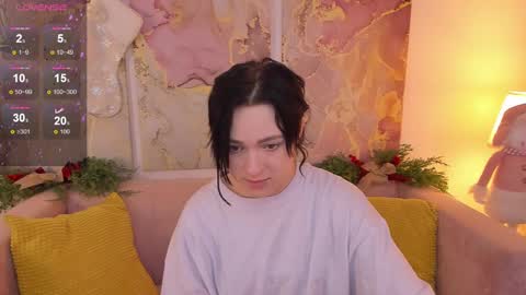 fiamoory online show from December 21, 2024, 4:41 am