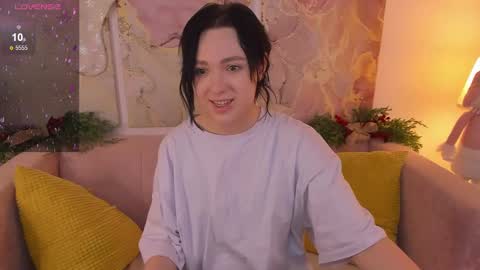 fiamoory online show from December 21, 2024, 7:45 am