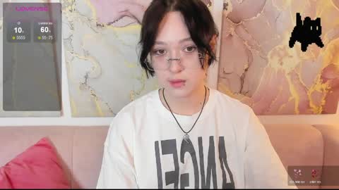 fiamoory online show from March 27, 2026, 8:26 am