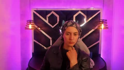   online show from January 10, 2025, 12:04 pm