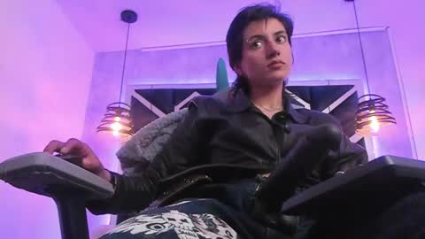   online show from January 10, 2025, 3:06 pm