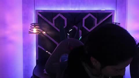   online show from January 12, 2025, 3:14 pm