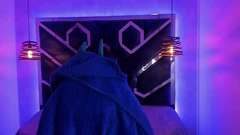   online show from January 14, 2025, 12:14 pm