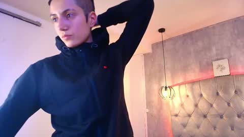   online show from December 21, 2025, 12:12 pm