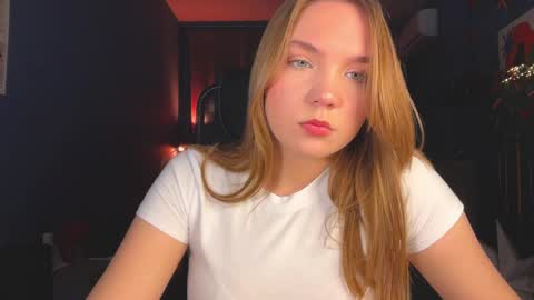 Snapshot of fififlower chatting on May 16, 2026, 5:23 pm Rebecca online show from May 16, 2026, 5:23 pm
