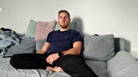 fiolkamil online show from October 15, 2025, 8:25 am