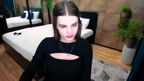 Snapshot of finalaccord chatting on October 19, 2025, 10:16 am Amanda online show from October 19, 2025, 10:16 am