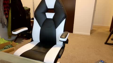 Snapshot of finding_ross chatting on November 15, 2025, 11:21 pm Ross online show from November 15, 2025, 11:21 pm