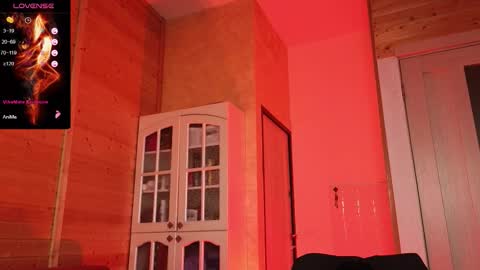 Lady online show from November 16, 2025, 6:19 am