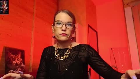 Lady online show from March 19, 2026, 4:44 pm