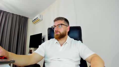 FindomGuyXXX online show from April 5, 2026, 10:34 am