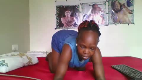 caro online show from October 28, 2025, 8:07 am