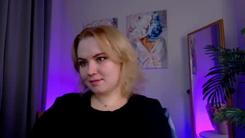 Fiona online show from March 23, 2026, 9:52 pm